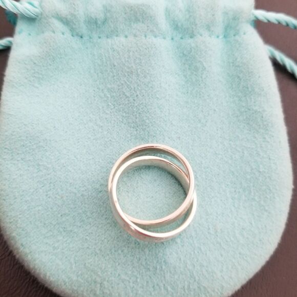 Tiffany & Co. Interlocking Ring - Picture 6 of 6